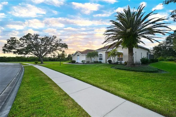 $3,900 | 7468 Myrica Drive, Sarasota, FL 34241