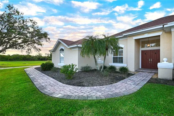 $3,900 | 7468 Myrica Drive, Sarasota, FL 34241