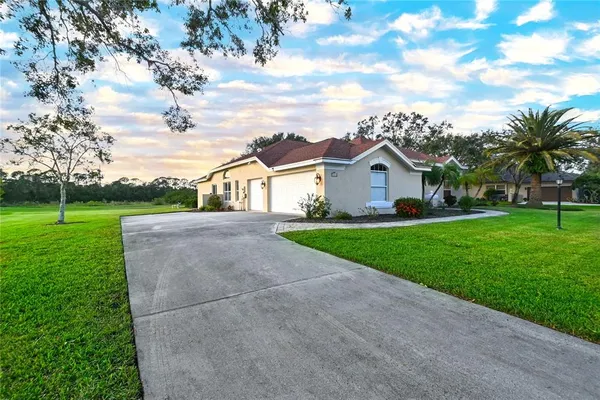 $3,900 | 7468 Myrica Drive, Sarasota, FL 34241