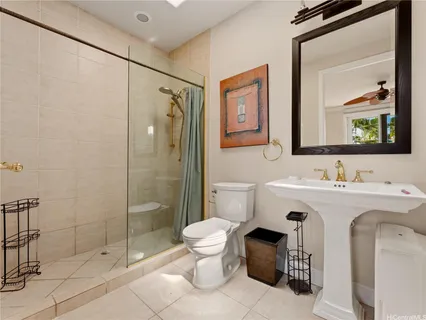 $3,400,000 | 559 Moaniala Street, Honolulu, HI 96821