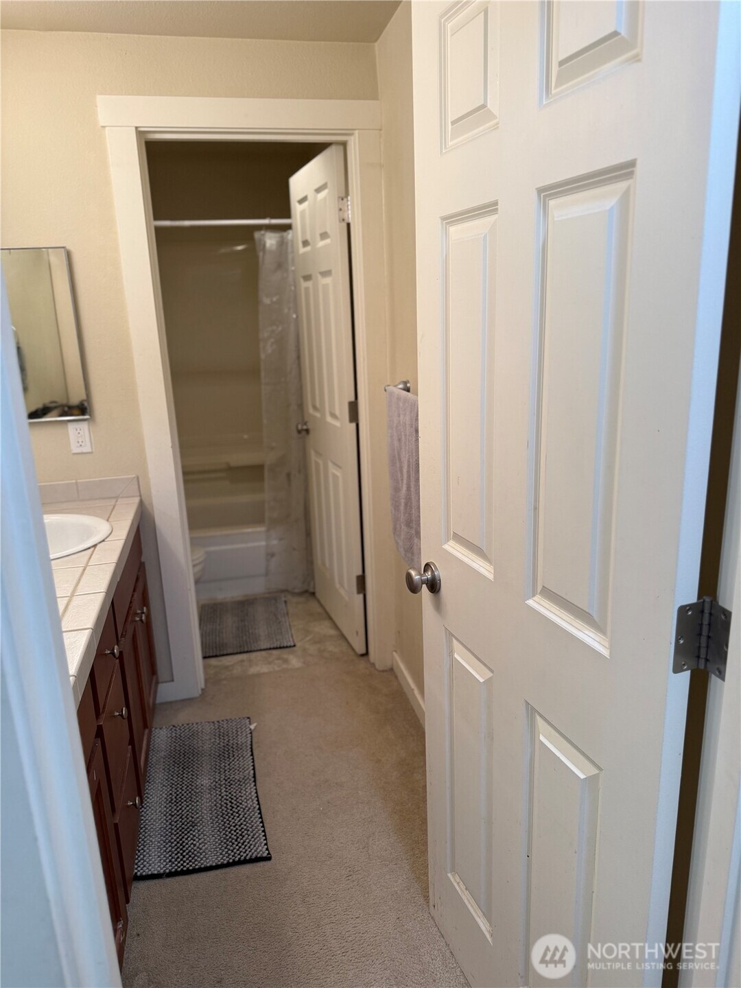 28716 18th Avenue South, Unit Y203 Federal Way, WA 98003 - Photo 18 of 37