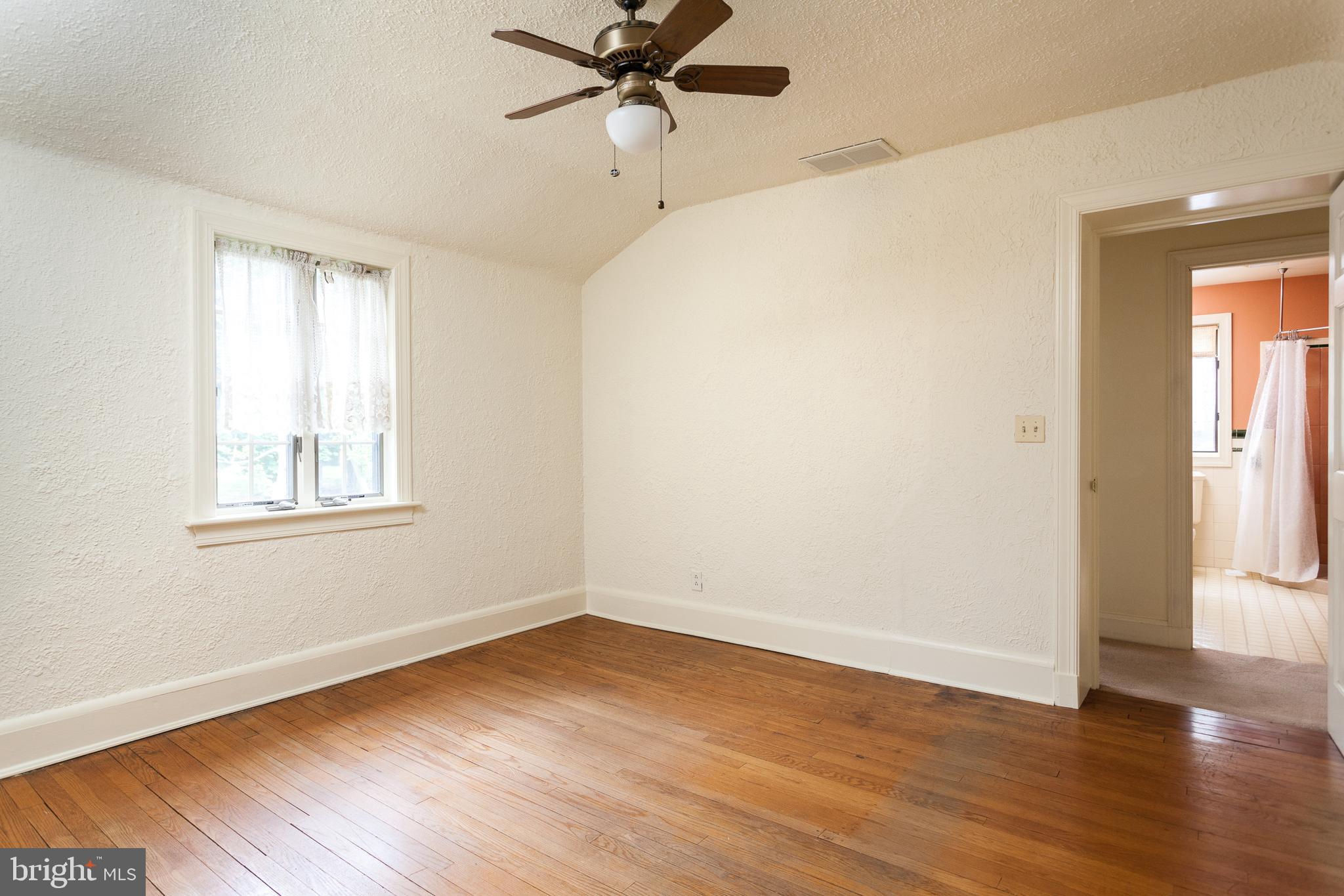7109 Rich Hill Road Baltimore, MD 21212 - Photo 23 of 39 Bedroom
