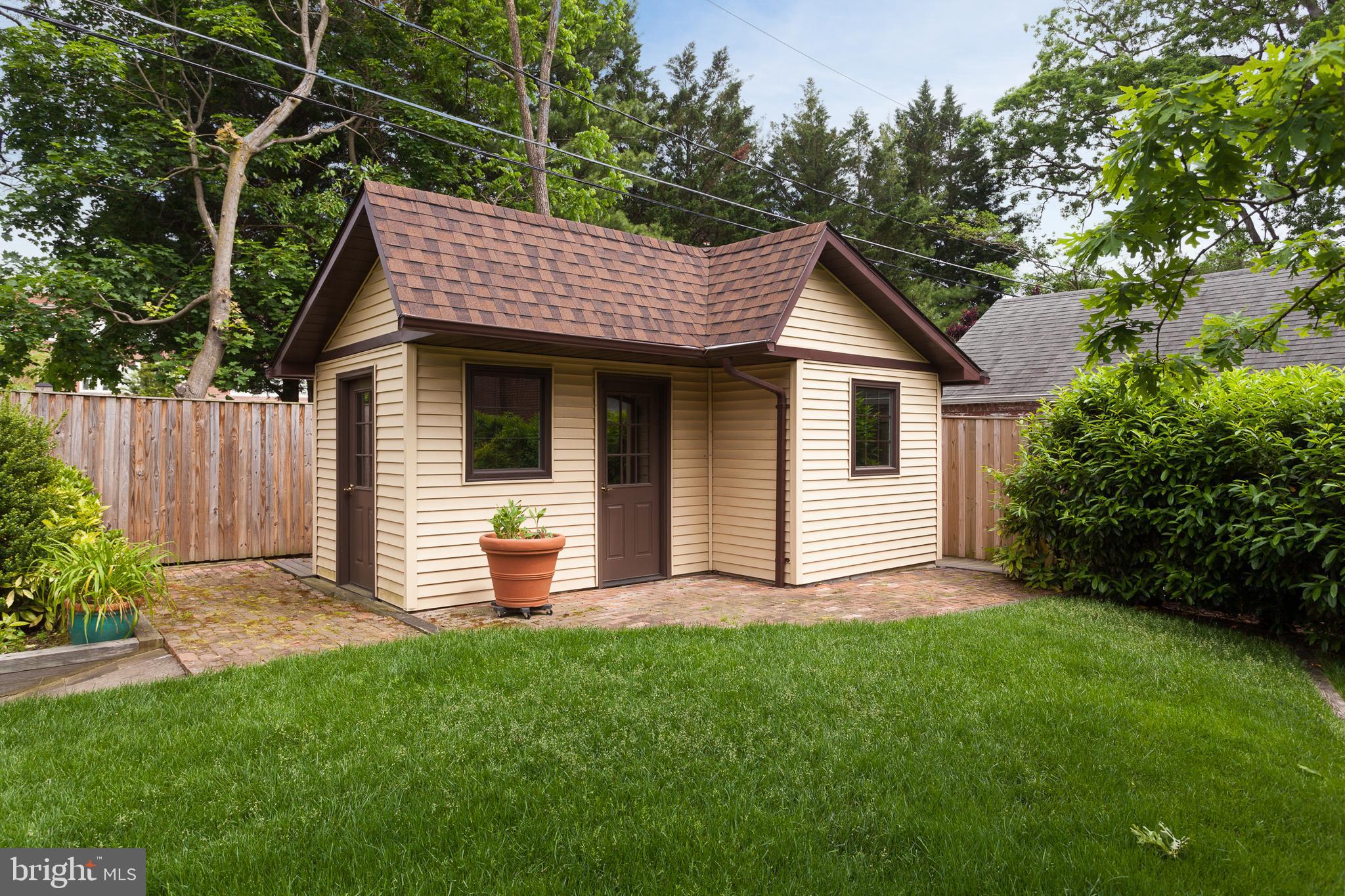 7109 Rich Hill Road Baltimore, MD 21212 - Photo 31 of 39 Shed Shop