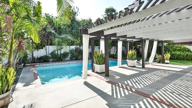 $1,888,000 | 973 Azalea Drive, Costa Mesa, CA 92626