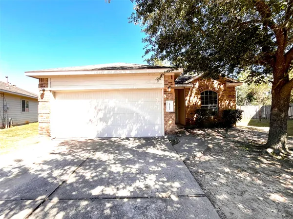 $1,975 | 20330 Pine Water Lane, Tomball, TX 77375