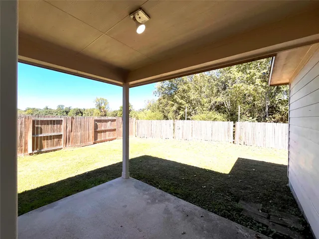 $1,975 | 20330 Pine Water Lane, Tomball, TX 77375
