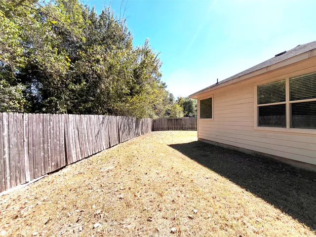 $1,975 | 20330 Pine Water Lane, Tomball, TX 77375