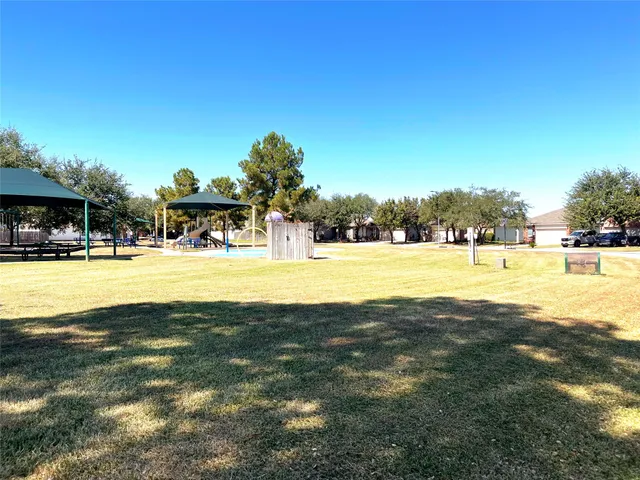 $1,975 | 20330 Pine Water Lane, Tomball, TX 77375