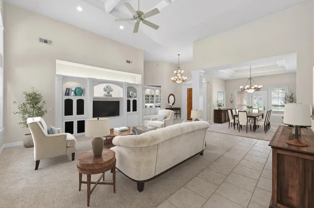 $1,100,000 | 6660 North St Catherine Court, Fresno, CA 93711