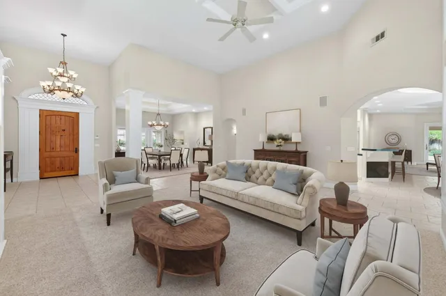 $1,100,000 | 6660 North St Catherine Court, Fresno, CA 93711