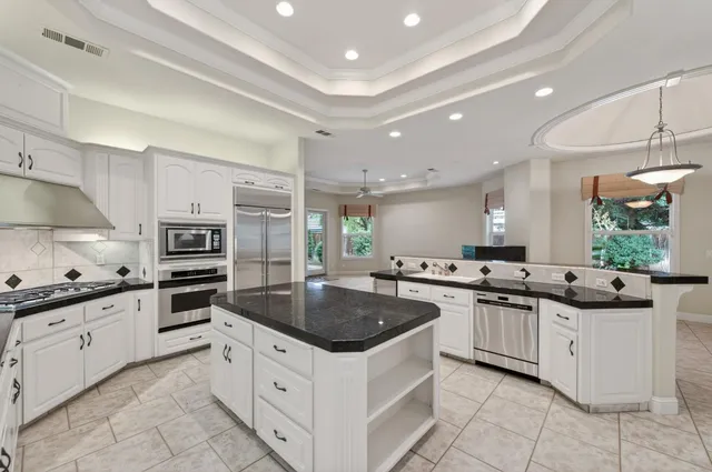 $1,100,000 | 6660 North St Catherine Court, Fresno, CA 93711