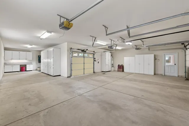 $1,100,000 | 6660 North St Catherine Court, Fresno, CA 93711