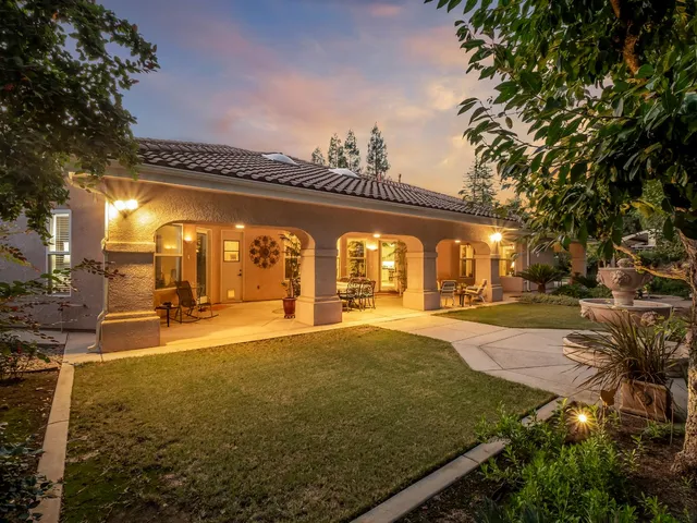 $1,100,000 | 6660 North St Catherine Court, Fresno, CA 93711