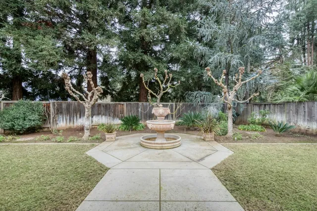 $1,100,000 | 6660 North St Catherine Court, Fresno, CA 93711