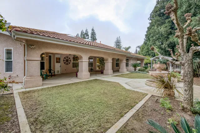 $1,100,000 | 6660 North St Catherine Court, Fresno, CA 93711