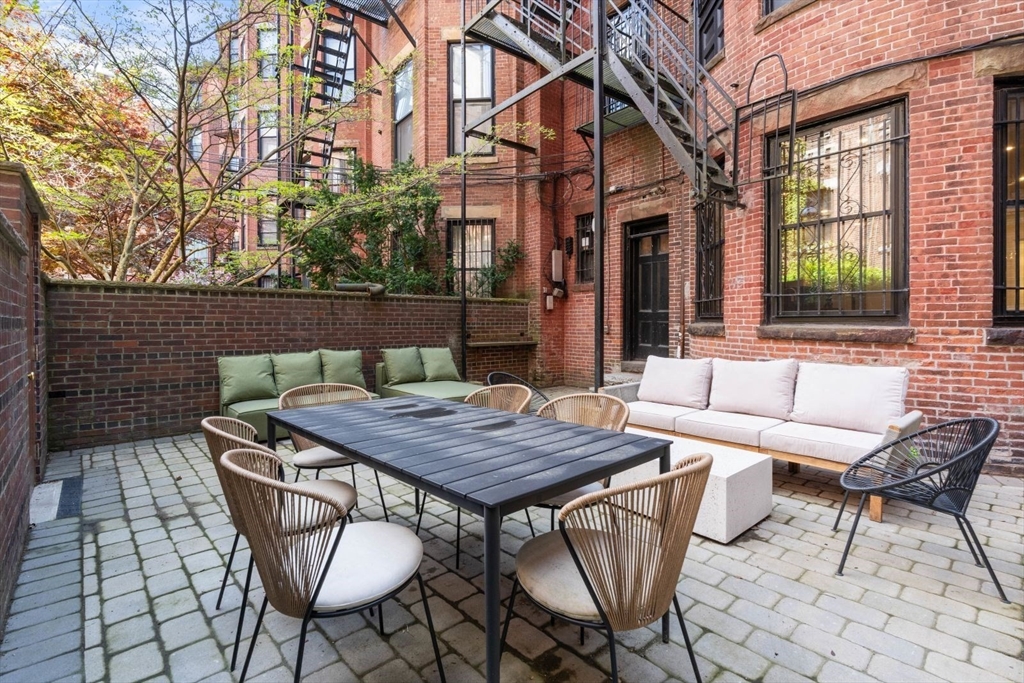 389 Commonwealth Avenue, Unit B Boston, MA 02115 - Photo 11 of 14