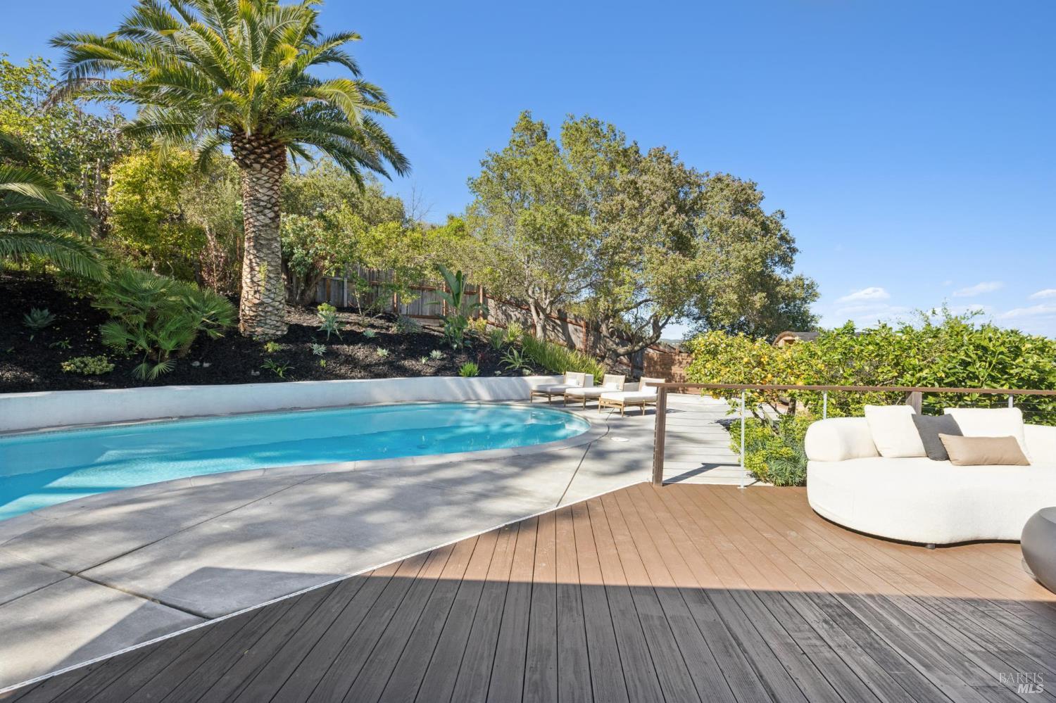 105 Oak Ridge Road San Rafael, CA 94903 - Photo 23 of 30