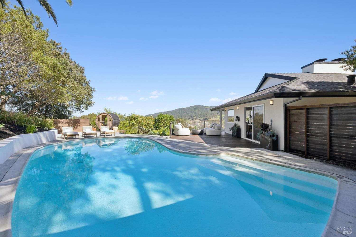 105 Oak Ridge Road San Rafael, CA 94903 - Photo 10 of 30