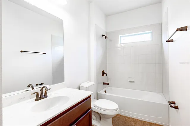 $899,999 | 455 Heathercreek Court, Oviedo, FL 32765