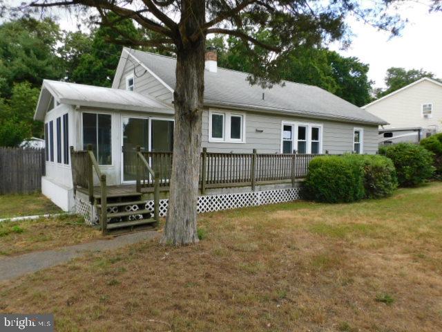 27 Victory Road Bridgeton, NJ 08302 - Photo 2 of 17 Front Side