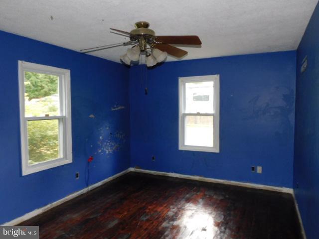 27 Victory Road Bridgeton, NJ 08302 - Photo 12 of 17 Bedroom 2