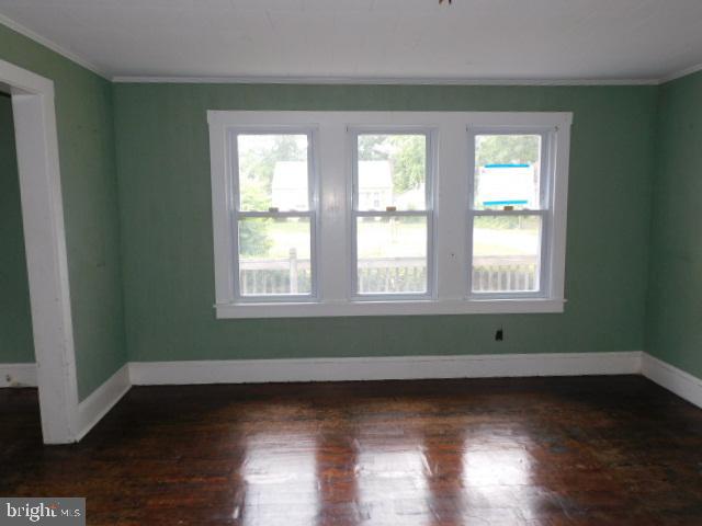 27 Victory Road Bridgeton, NJ 08302 - Photo 8 of 17 Dining Room