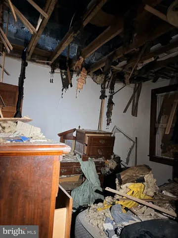 a view of walk in closet