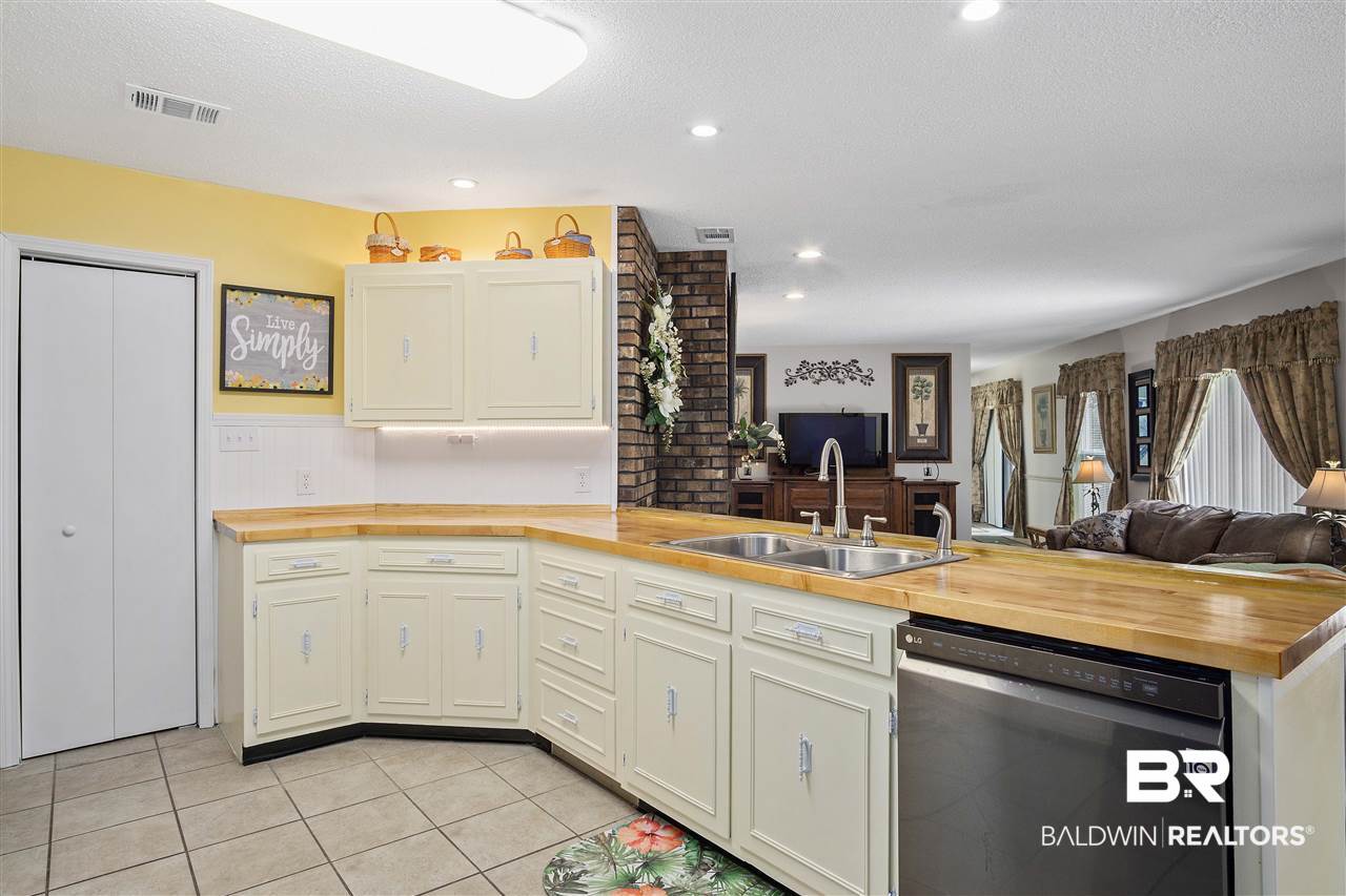 8147 Yorkhaven Road Mobile, AL 36695 - Photo 9 of 27