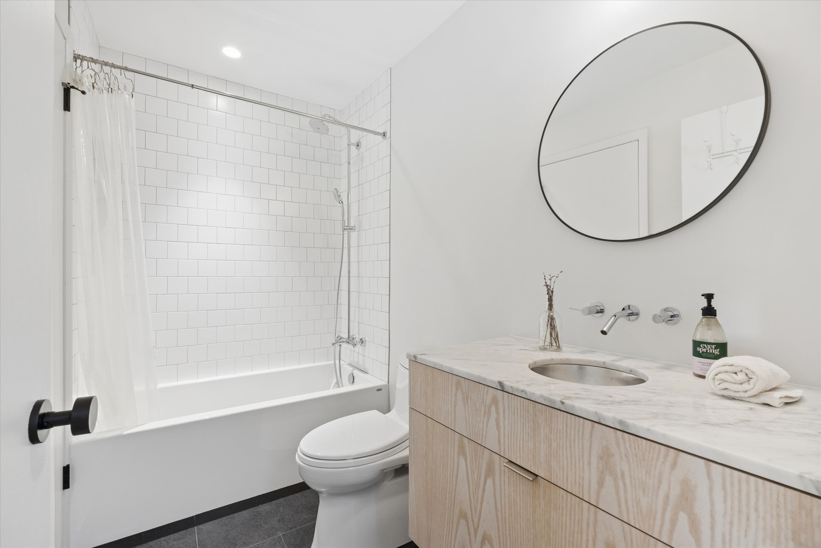 1926 North Mohawk Street, Unit 12 Chicago, IL 60614 - Photo 25 of 33