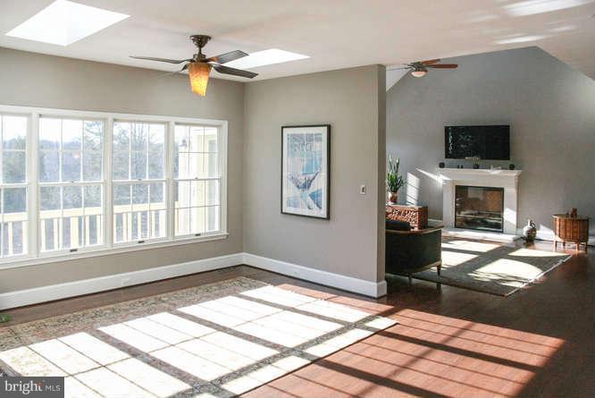 10623 Vale Road Oakton, VA 22124 - Photo 11 of 30 Sunroom