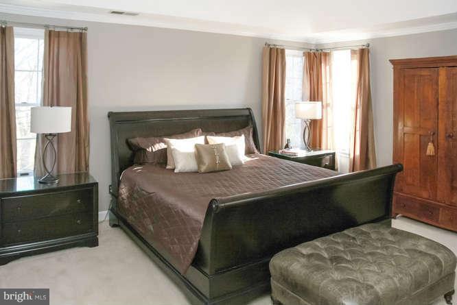 10623 Vale Road Oakton, VA 22124 - Photo 12 of 30 Bedroom (Master)