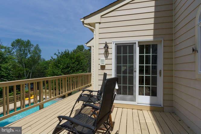 10623 Vale Road Oakton, VA 22124 - Photo 21 of 30 Exterior (General)