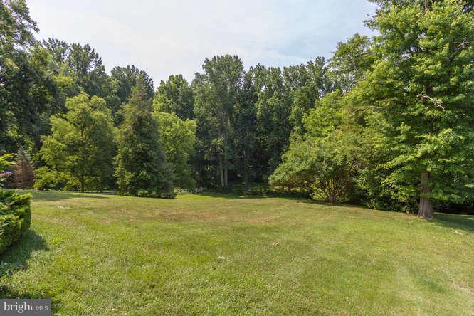 10623 Vale Road Oakton, VA 22124 - Photo 29 of 30 Exterior (General)