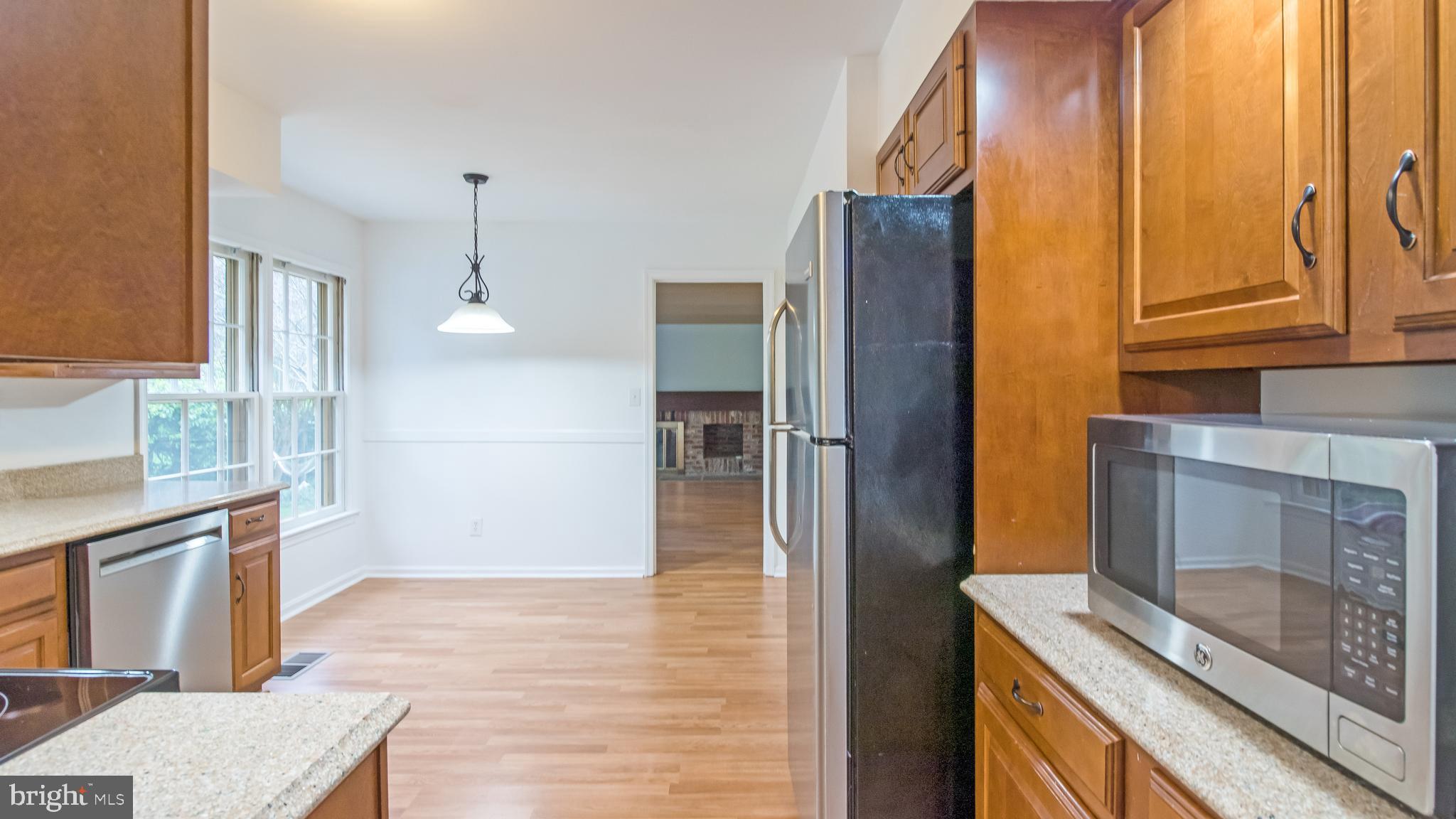 9844 Dellcastle Road Gaithersburg, MD 20886 - Photo 11 of 41 Gallery Image 11