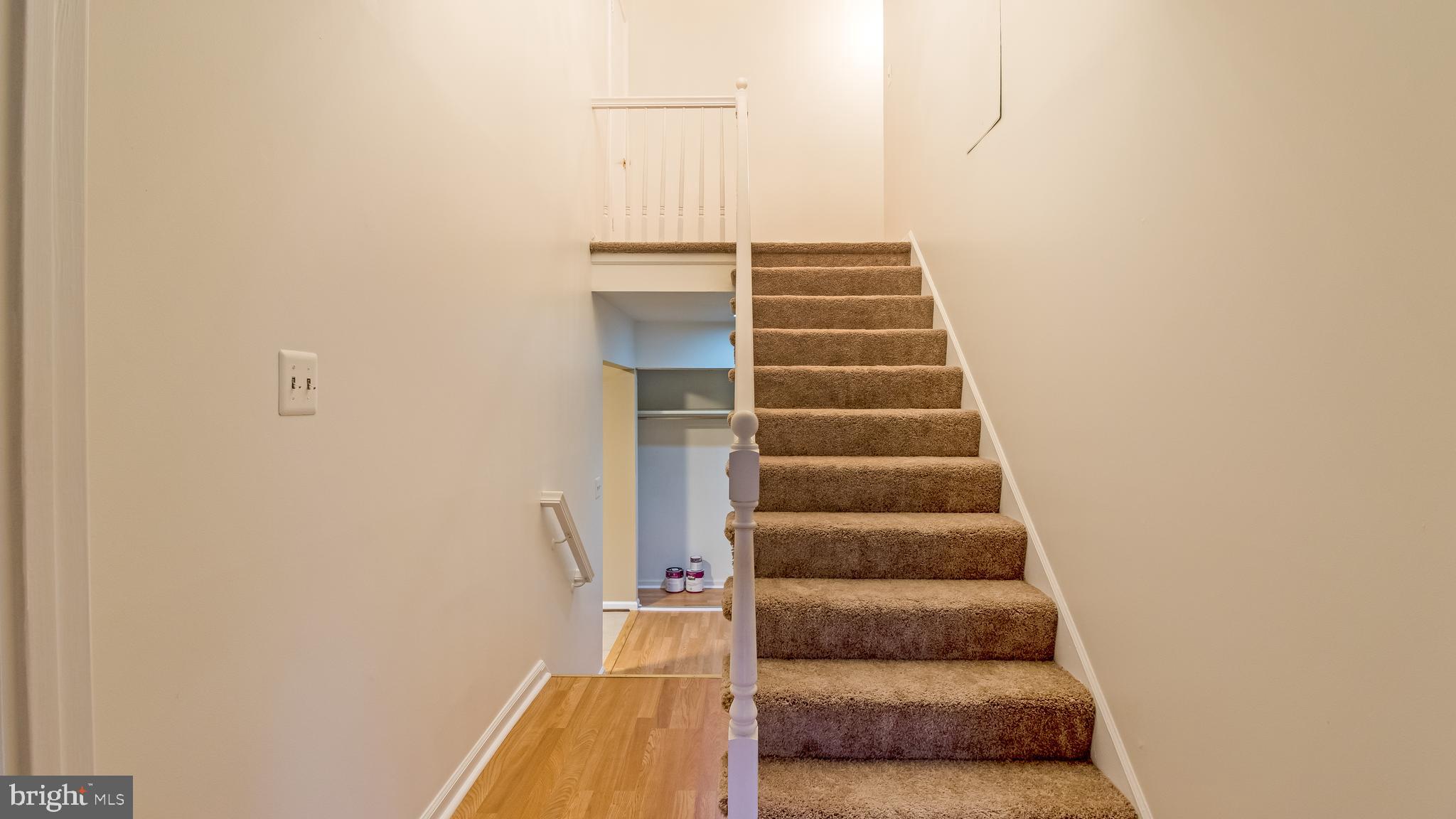 9844 Dellcastle Road Gaithersburg, MD 20886 - Photo 16 of 41 Gallery Image 16