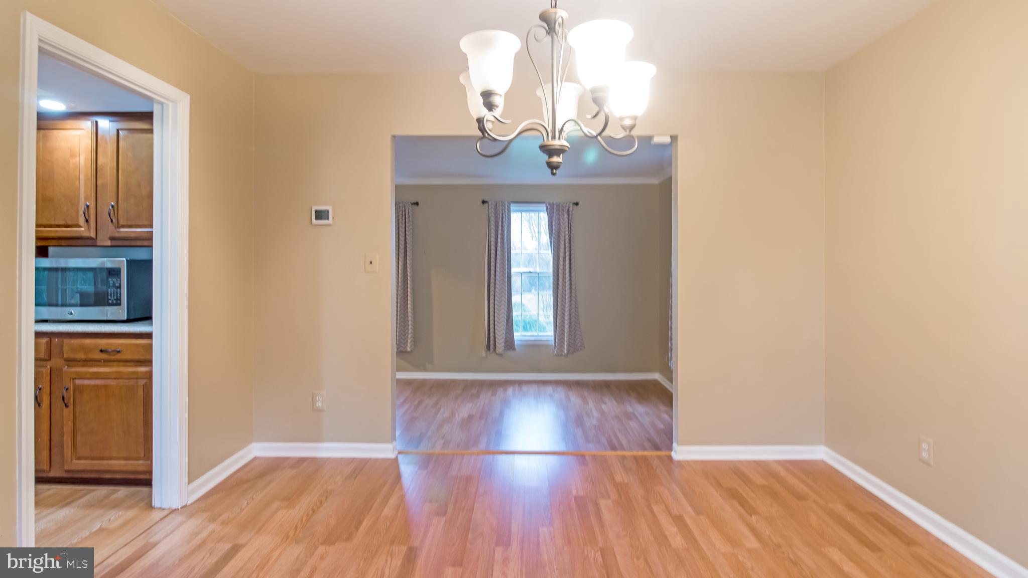 9844 Dellcastle Road Gaithersburg, MD 20886 - Photo 17 of 41 Gallery Image 17
