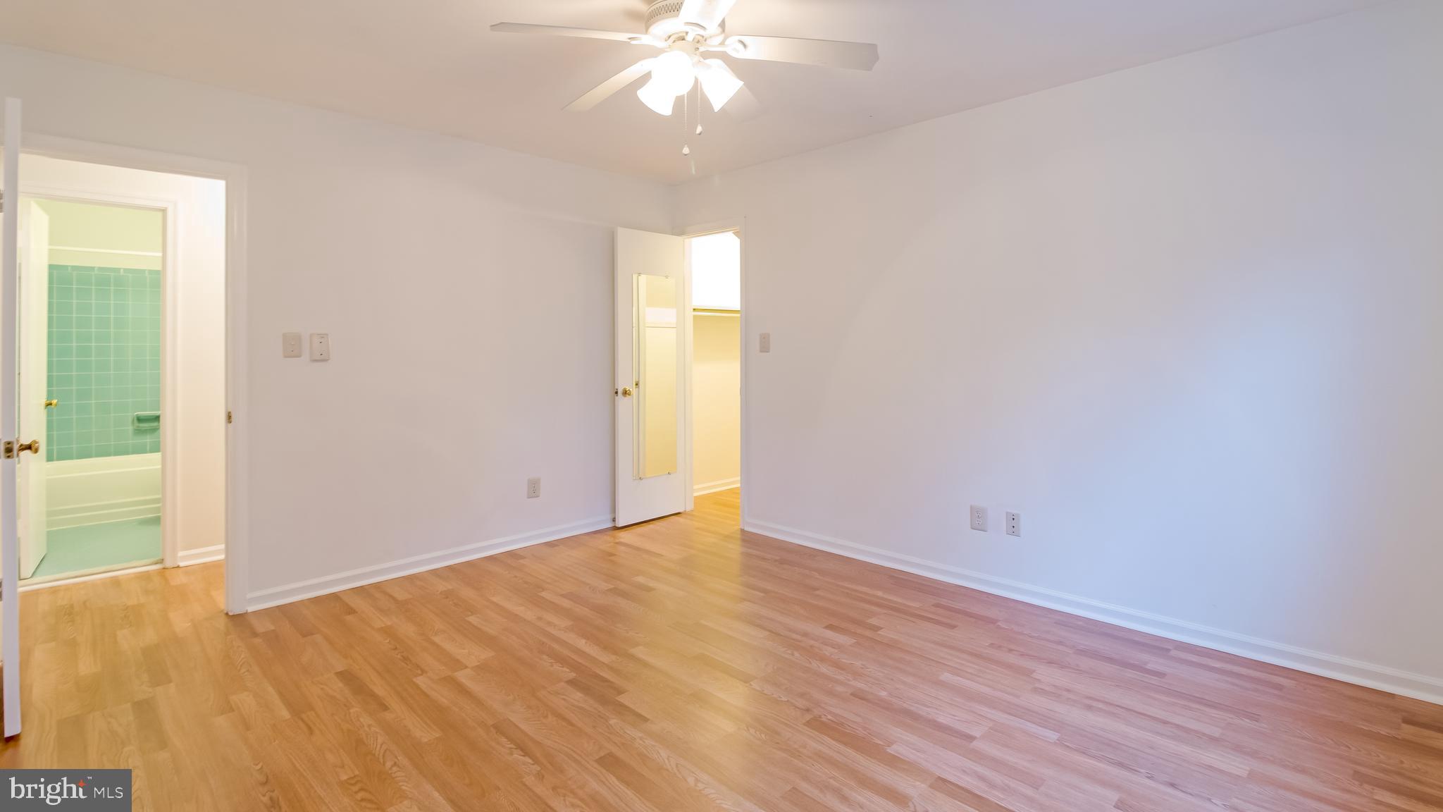 9844 Dellcastle Road Gaithersburg, MD 20886 - Photo 18 of 41 Gallery Image 18
