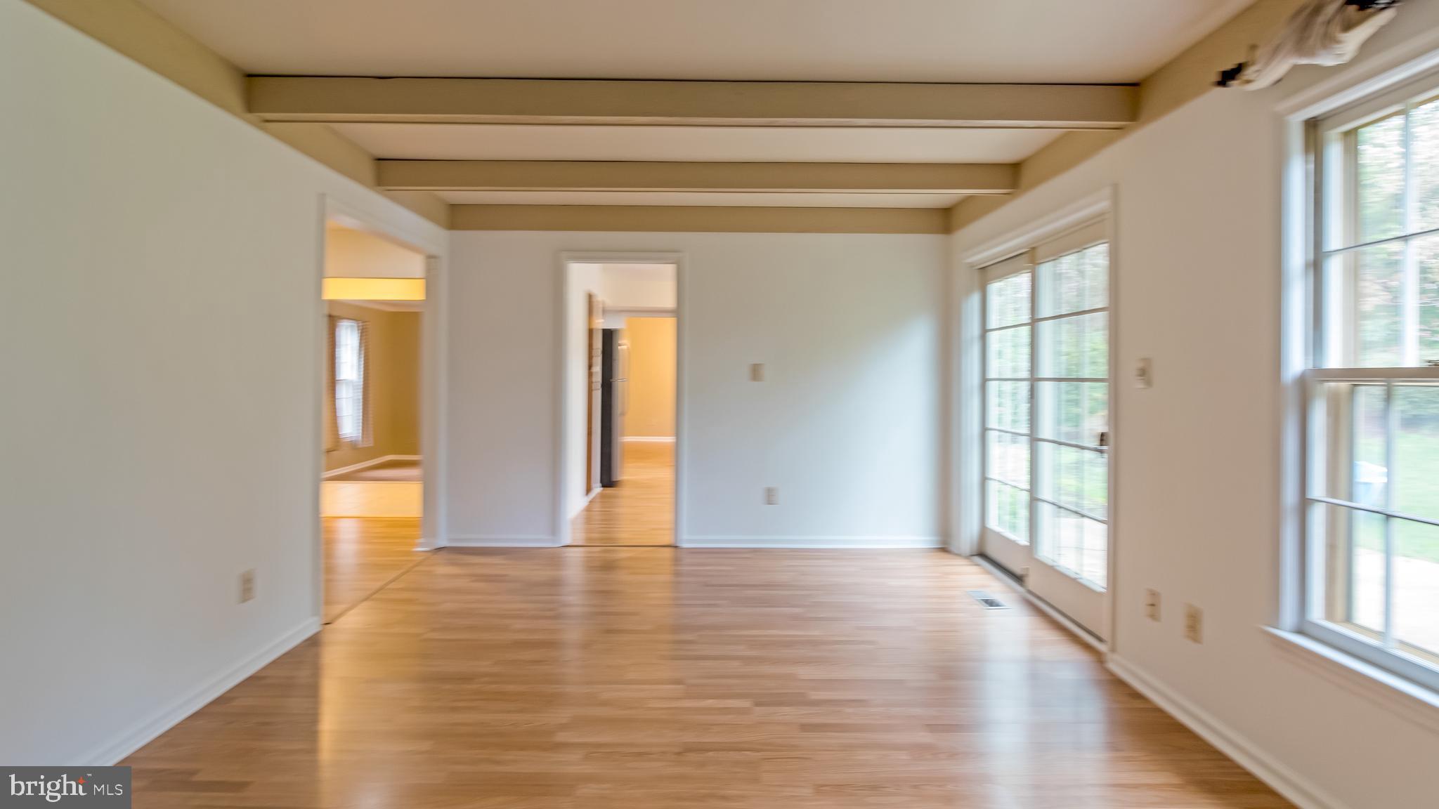 9844 Dellcastle Road Gaithersburg, MD 20886 - Photo 21 of 41 Gallery Image 21