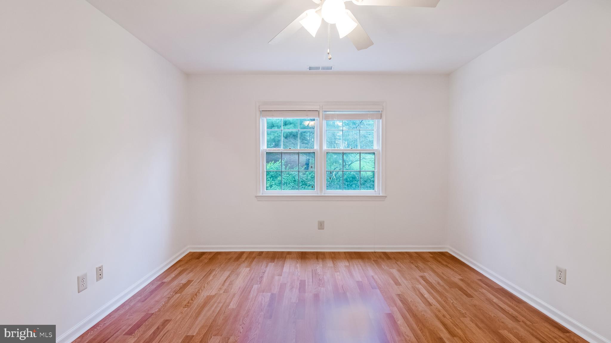 9844 Dellcastle Road Gaithersburg, MD 20886 - Photo 24 of 41 Gallery Image 24