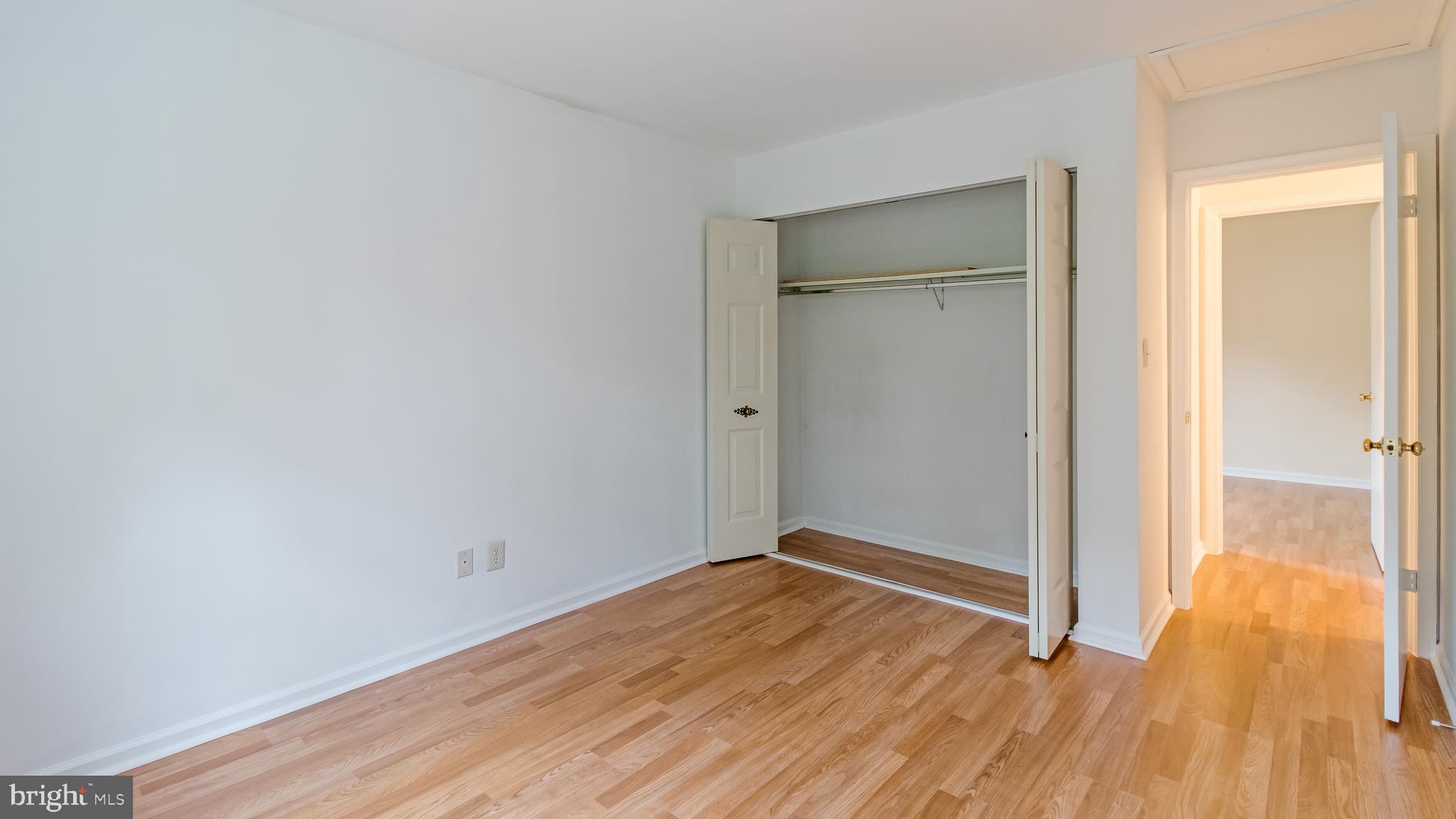 9844 Dellcastle Road Gaithersburg, MD 20886 - Photo 29 of 41 Gallery Image 29