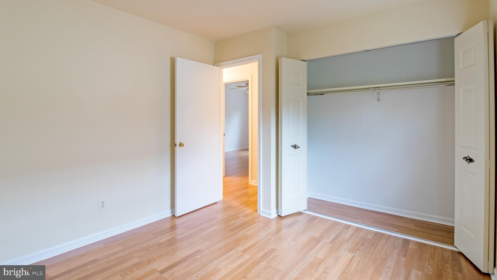 9844 Dellcastle Road Gaithersburg, MD 20886 - Photo 35 of 41 Gallery Image 35