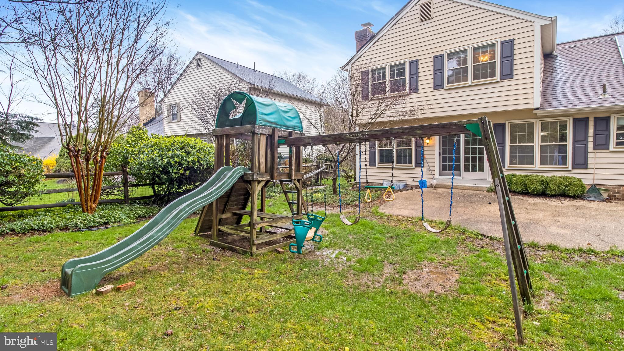 9844 Dellcastle Road Gaithersburg, MD 20886 - Photo 39 of 41 Gallery Image 39