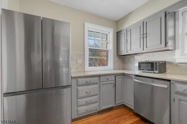 $3,300 | 111 Park Street, Unit 2, Montclair, NJ 07042