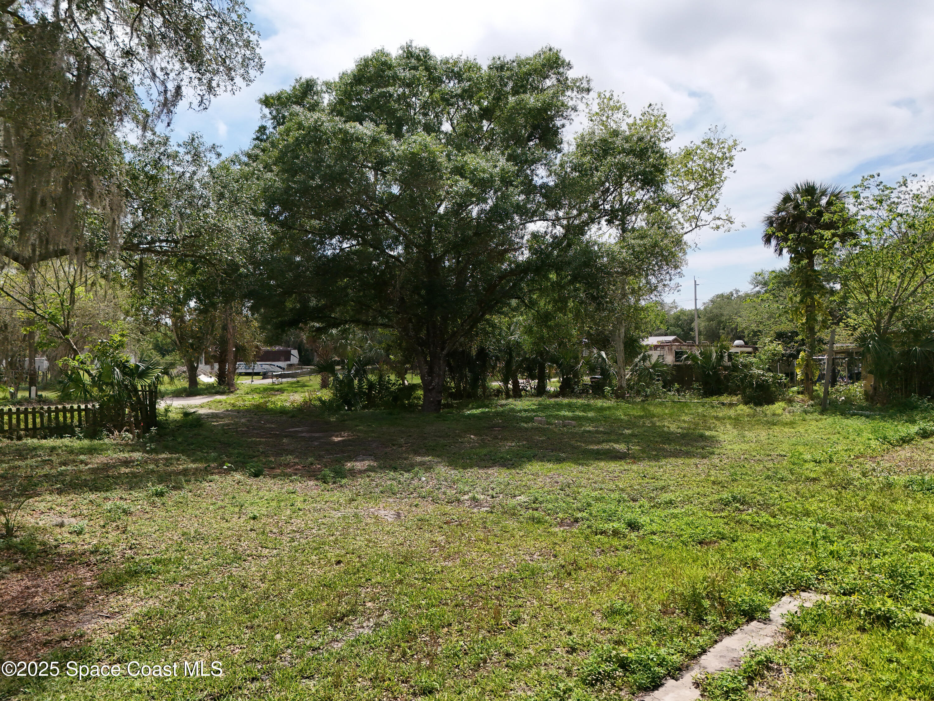 4820 Dogwood Road Mims, FL 32754 - Photo 4 of 11 Sam - 4820 Dogwood -02