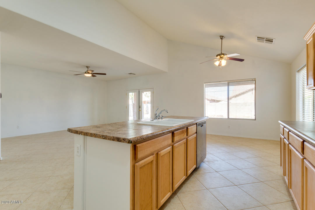 46142 West Amsterdam Road Maricopa, AZ 85139 - Photo 12 of 51 12-Amsterdam
