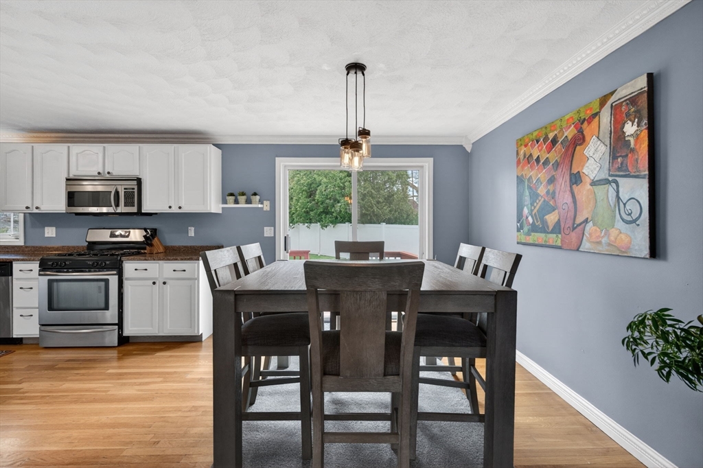 18 Prospect Street Amesbury, MA 01913 - Photo 8 of 31