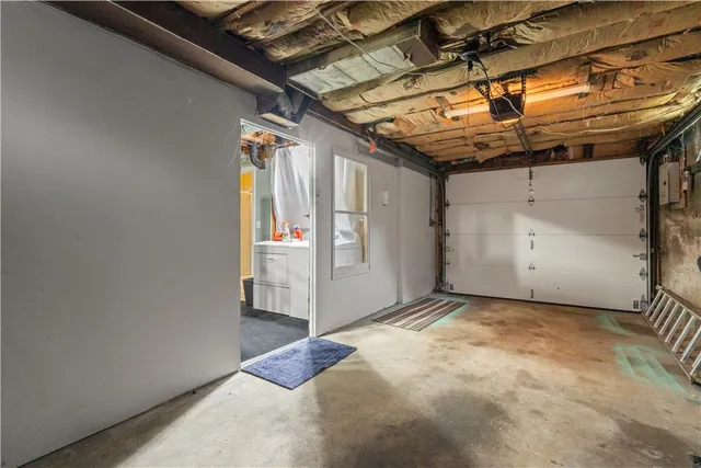 $499,900 | 4 East Stuart Street, Westerly, RI 02891