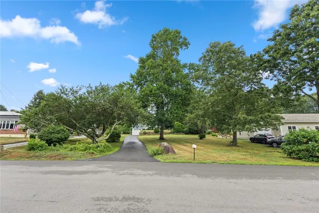 $499,900 | 4 East Stuart Street, Westerly, RI 02891