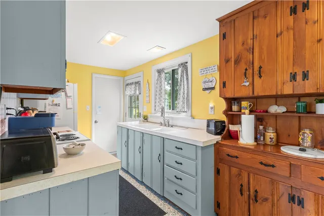 $499,900 | 4 East Stuart Street, Westerly, RI 02891