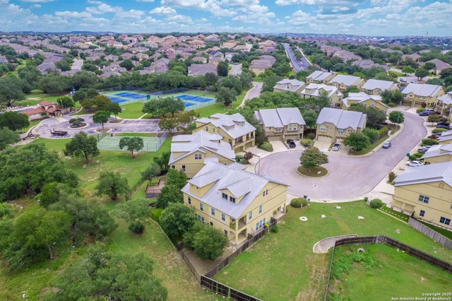 a picture of a bathroom with mirror